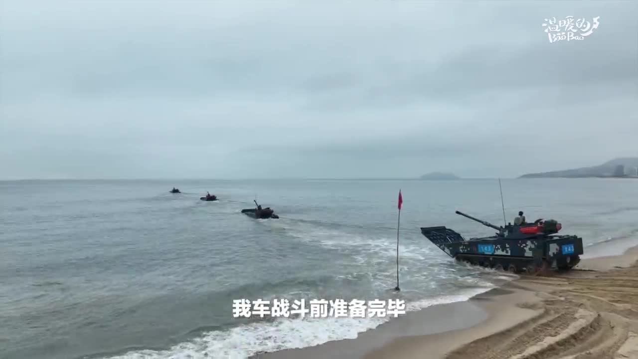 突击!海军陆战队某旅组织海上战术训练_青年电视_中国青年网